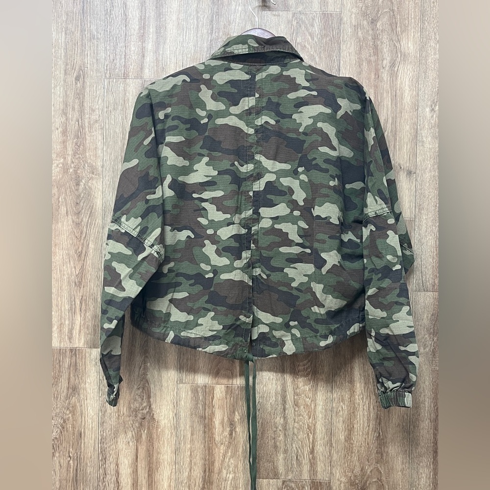 Hudson Camo Cropped Jacket - Picture 4 of 12
